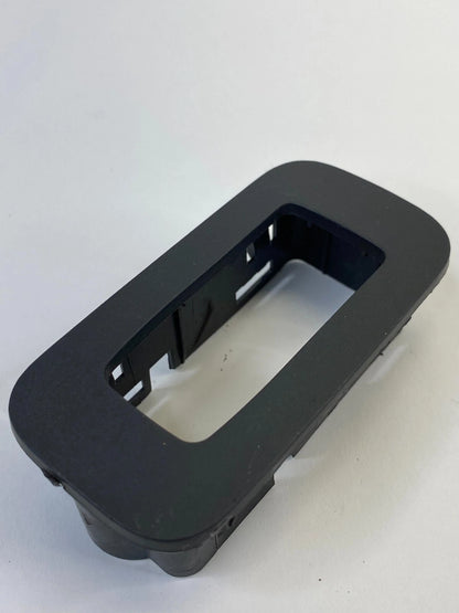 2007-2010 DODGE CHARGER REAR RIGHT DOOR WINDOW SWITCH COVER BEZEL 100010774