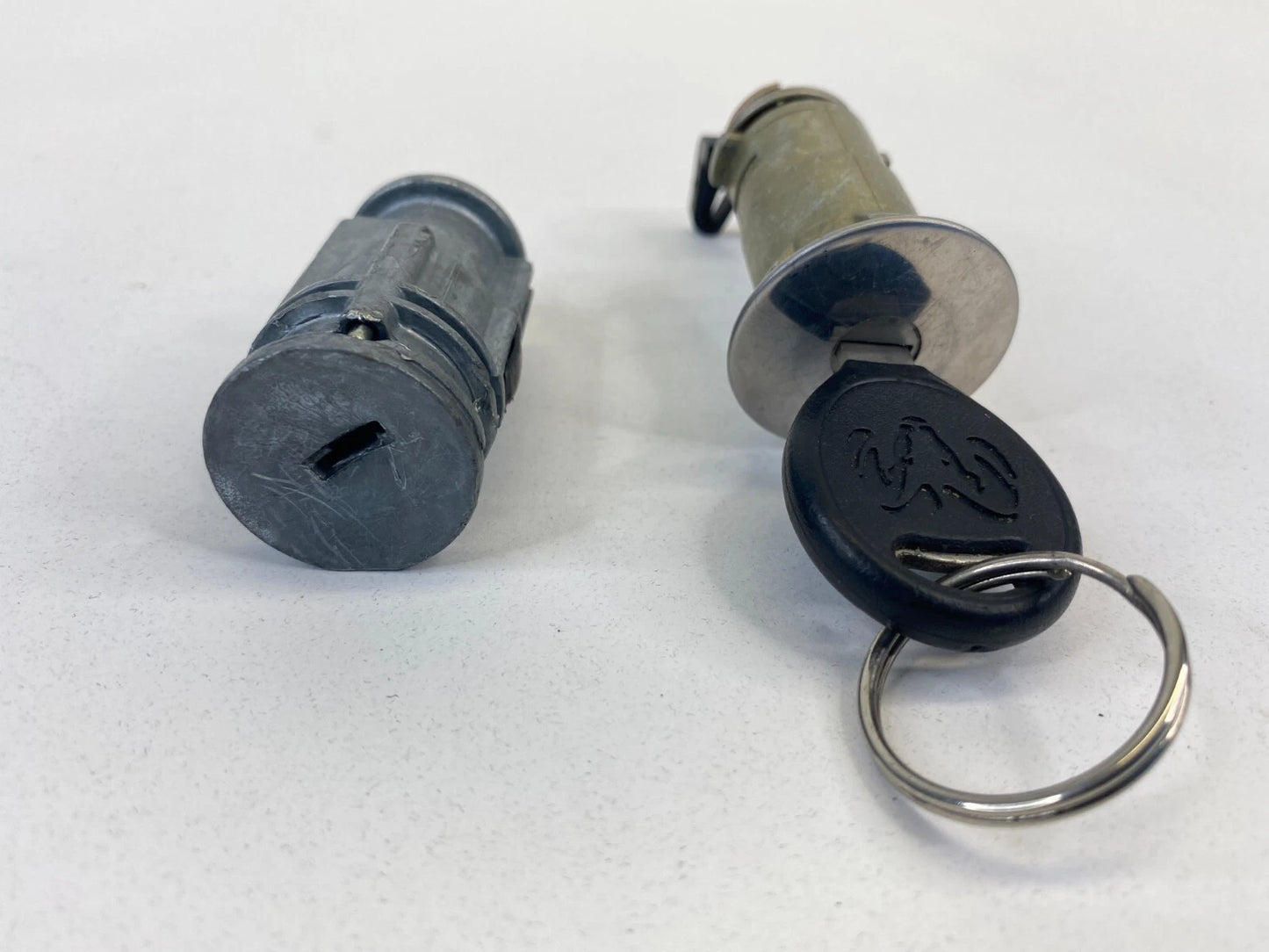 2001-2007 DODGE GRAND CARAVAN 3.8L A/T IGNITION SWITCH LOCK CYLINDER W/ KEY OEM