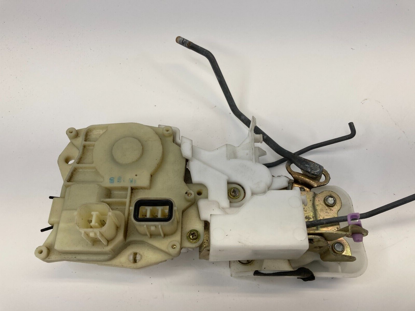 99 00 01 02 03 04 Honda Odyssey Front Right Side Door Lock Latch Actuator OEM