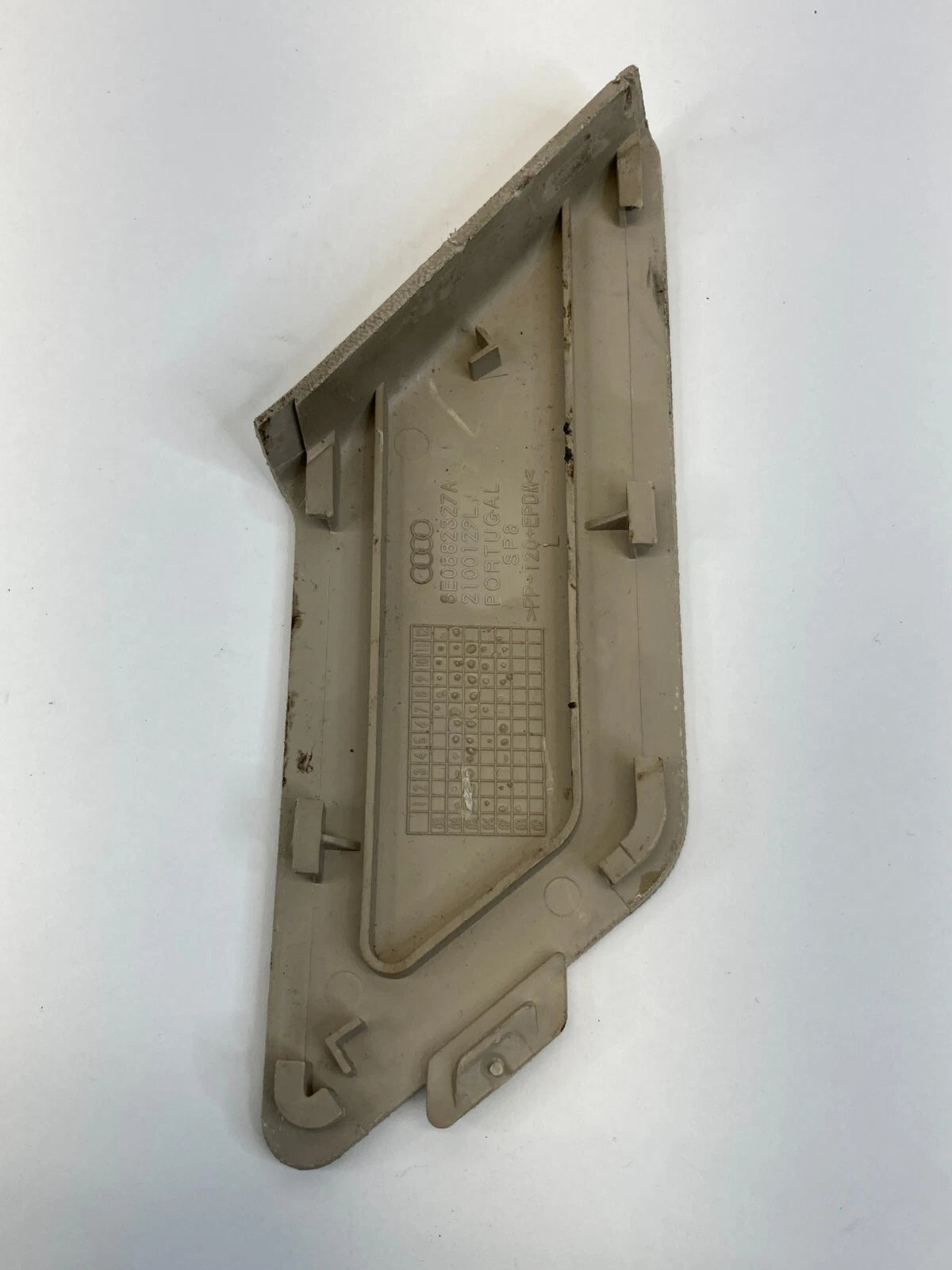 06-11 AUDI A6 02-08 A4 FRONT LEFT SEAT BELT TRACK CAP COVER TRIM 8E0882327A OEM