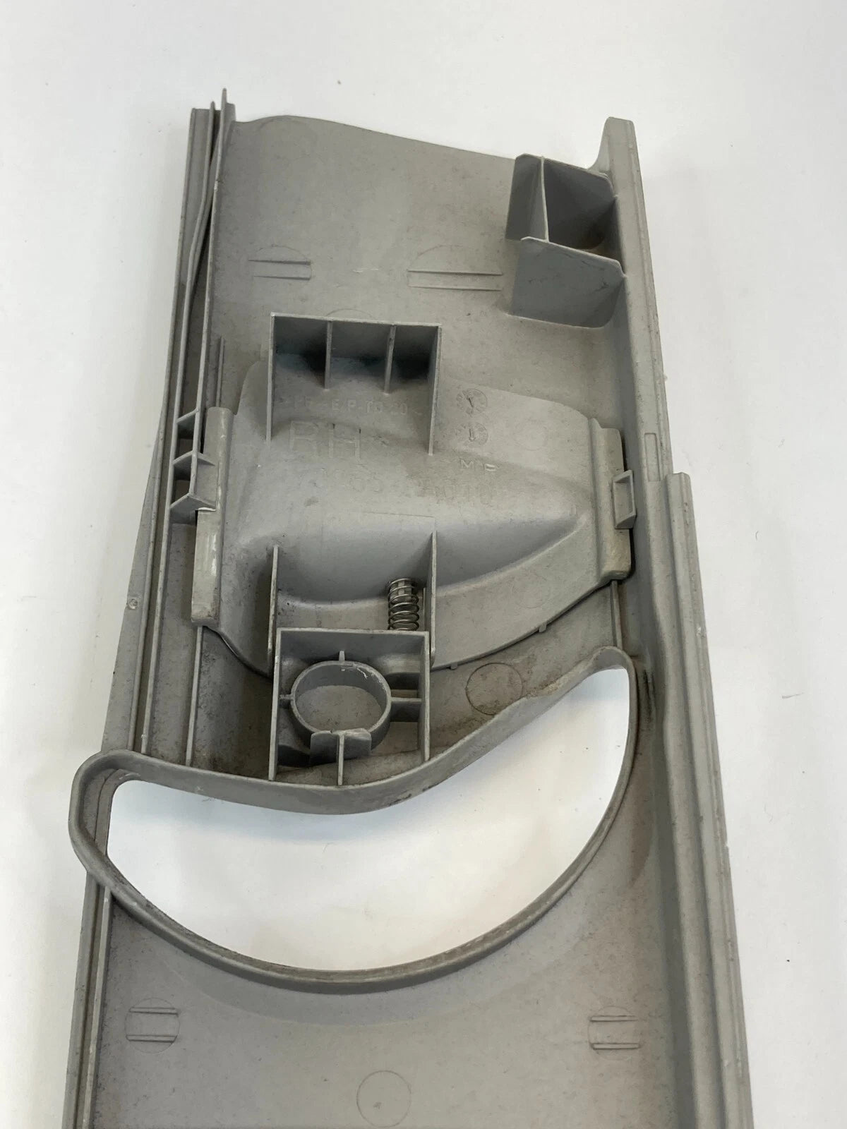 2009-2013 TOYOTA MATRIX RIGHT UPPER CENTER PILLAR B TRIM COVER 73135-06030 OEM