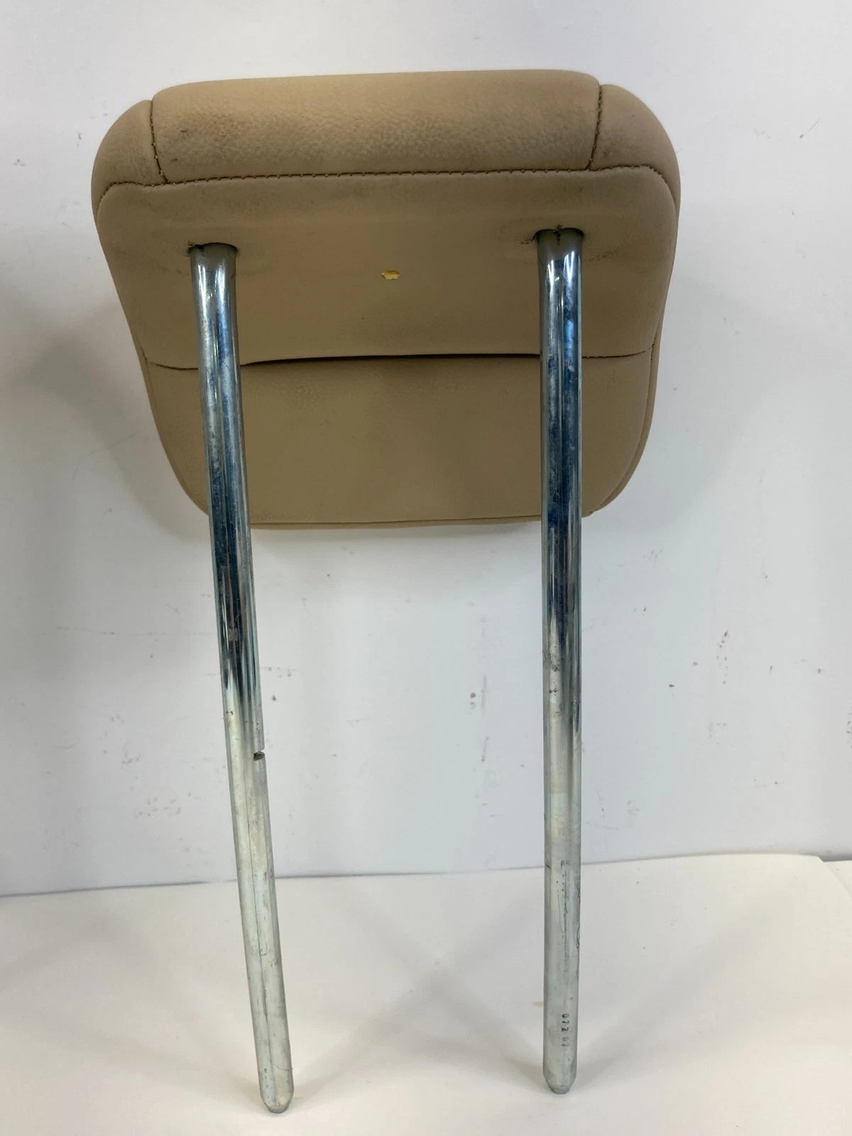 2008-2012 LAND ROVER LR2 REAR CENTER LH RH SIDE HEADREST HEAD SET OF 3 BEIGE OEM