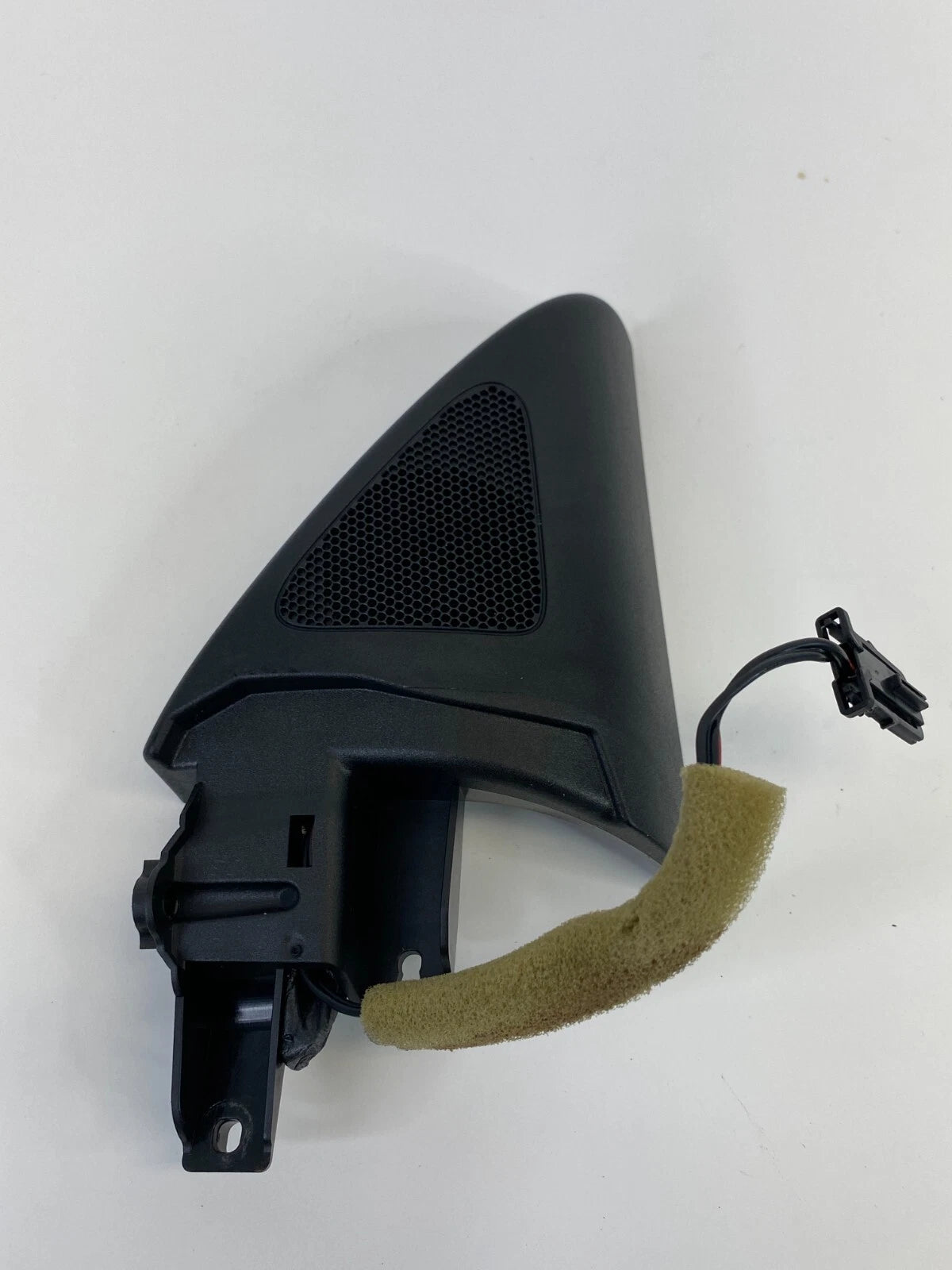 2009-2012 VW CC FRONT RIGHT PASSENGER DOOR SPEAKER TWEETER COVER TRIM OEM