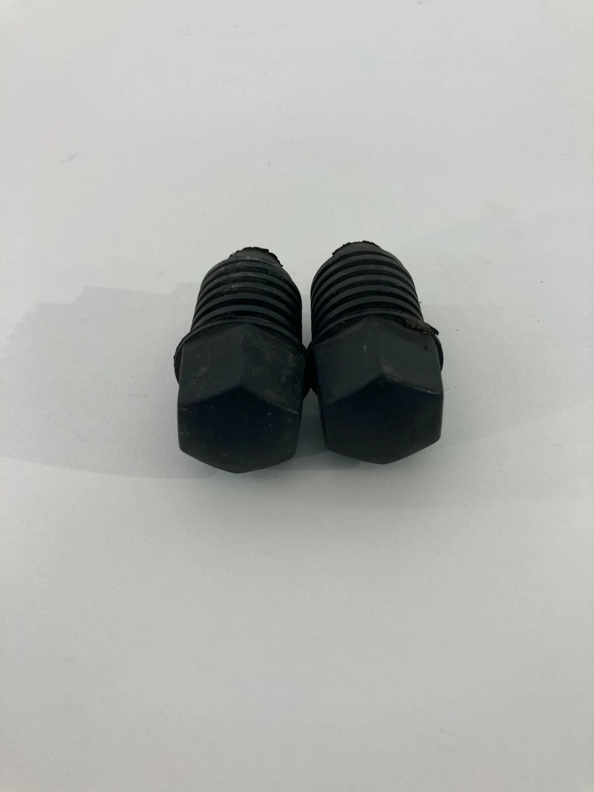2006-2008 CHEVROLET MALIBU FRONT HOOD ADJUSMENT RUBBER BUMPER STOP SET PAIR OEM