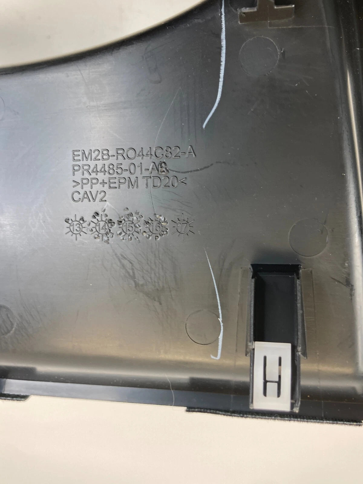2015-2024 FORD EDGE FRONT CENTER CONSOLE STORAGE TRAY COVER PANEL EM2B-RO44C82-A