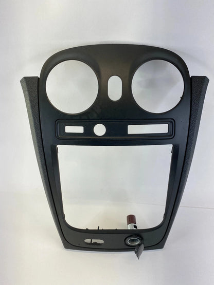 2006-2011 CHEVROLET HHR CENTER DASH RADIO CLIMATE CONTROL BEZEL 25833234 OEM