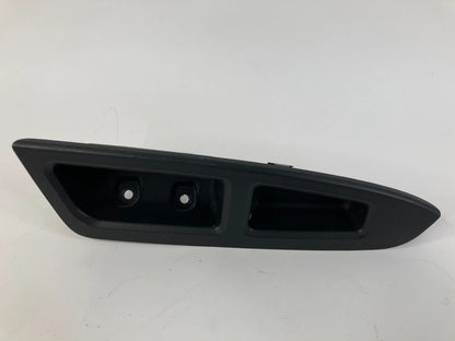 2006-2013 CHEVY IMPALA REAR RIGHT SIDE DOOR PULL HANDLE COVER BEZEL 1799354