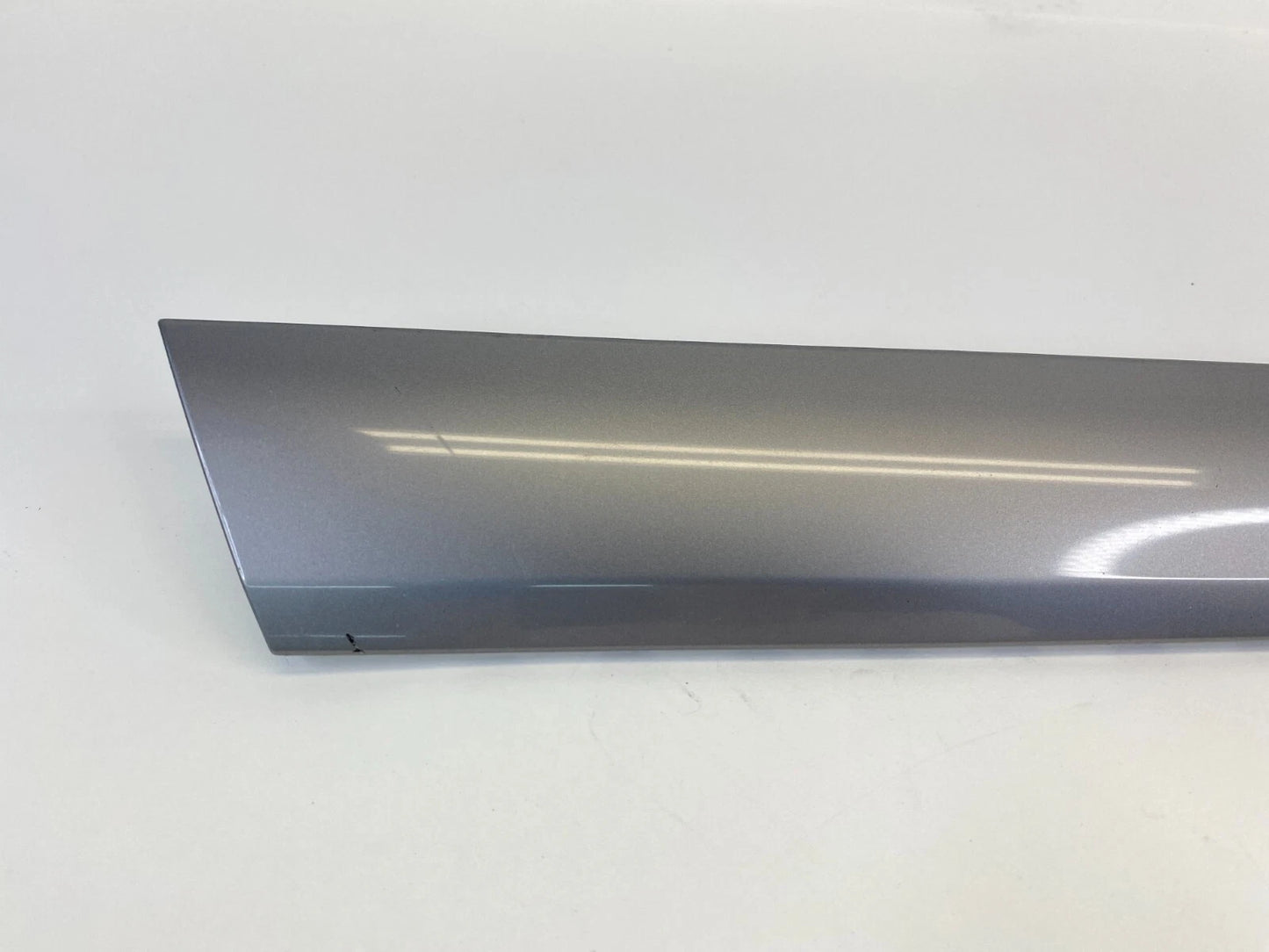 2012-2015 VW VOLKSWAGEN PASSAT FRONT RIGHT DOOR PANEL MOLDING BEZEL 561867410B