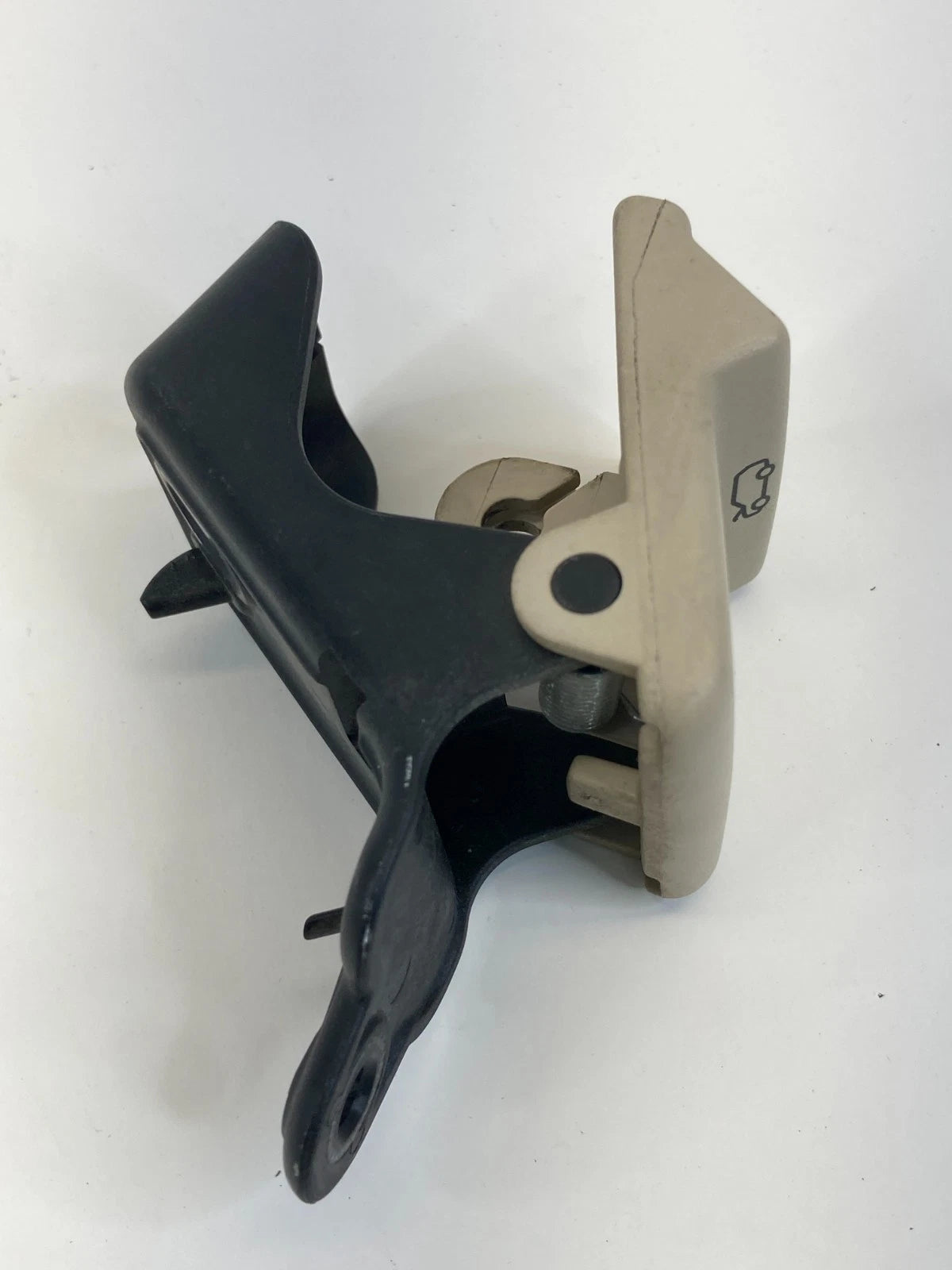 2003 04 05 2006 LINCOLN NAVIGATOR HOOD RELEASE OPENER HANDLE LEVER OEM