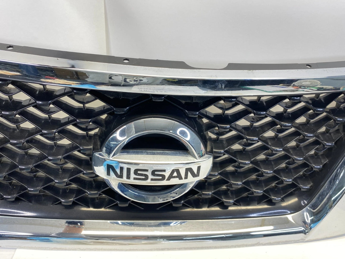 14-16 NISSAN PATHFINDER FRONT UPPER BUMPER RADIATOR GRILLE CHROME OEM 623103KN0B
