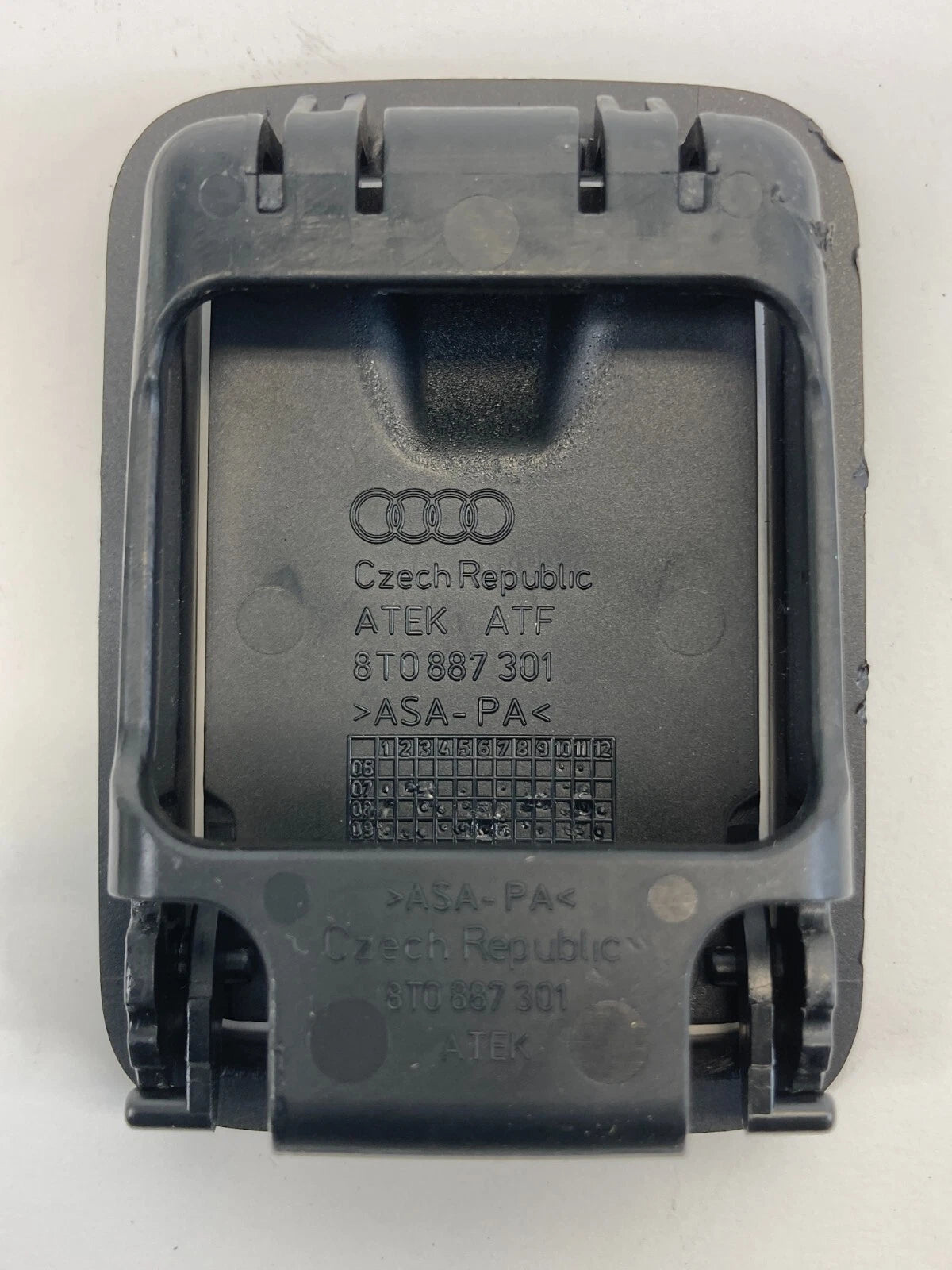 2013-2016 AUDI A4 CHILD RESTRAINT ANCHOR PLATE BEZEL HOOK COVER TRIM 8T0-887-301
