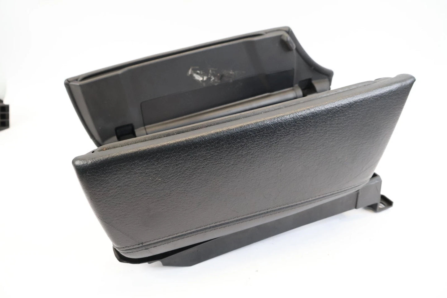 2011-2016 BMW 528I 535I CENTER CONSOLE ARMREST LID COVER LEATHER 03F10100051 OEM