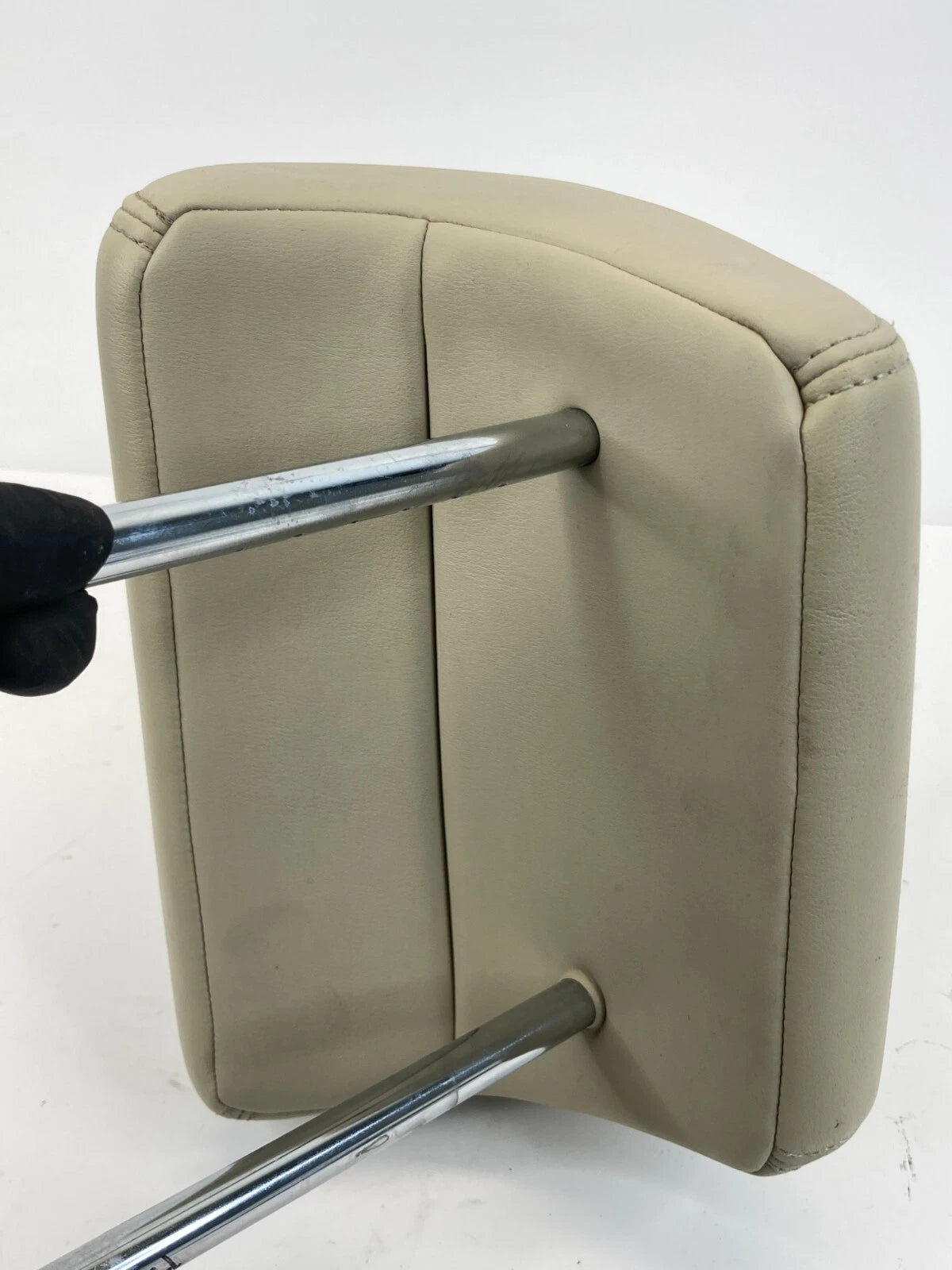 2006-2010 INFINITI M35 REAR RIGHT SIDE OUTER SEAT HEADREST HEAD REST ASSY OEM