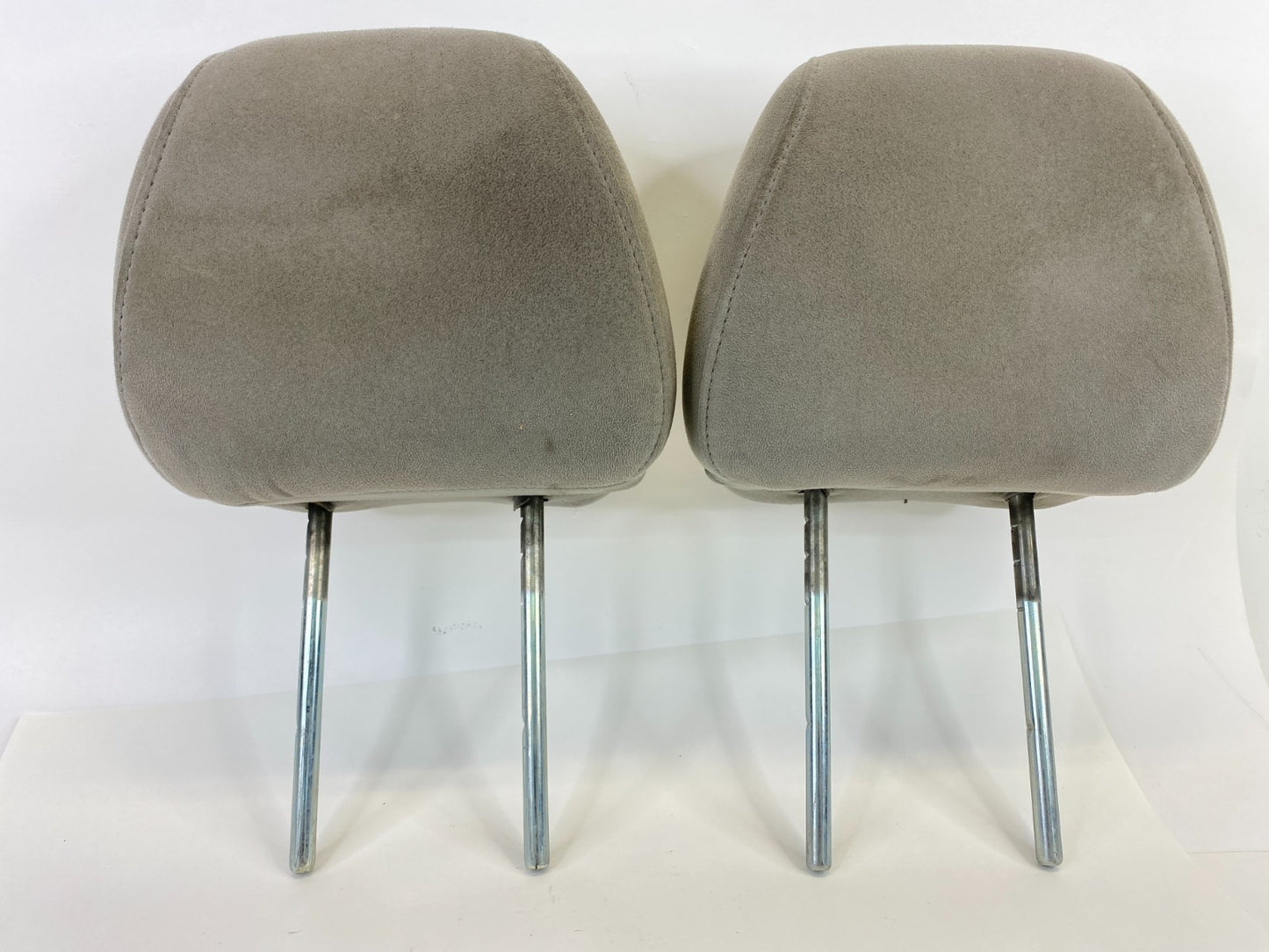 2010-2012 Nissan Altima SEDAN Front Seat Headrest Left Right Head Rest Set Pair