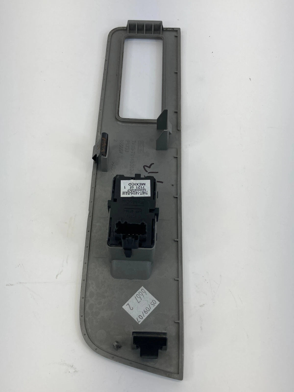 2007-2010 LINCOLN MKX FRONT RIGHT DOOR WINDOW SWITCH W/ BEZEL 7A13-7814B362A OEM