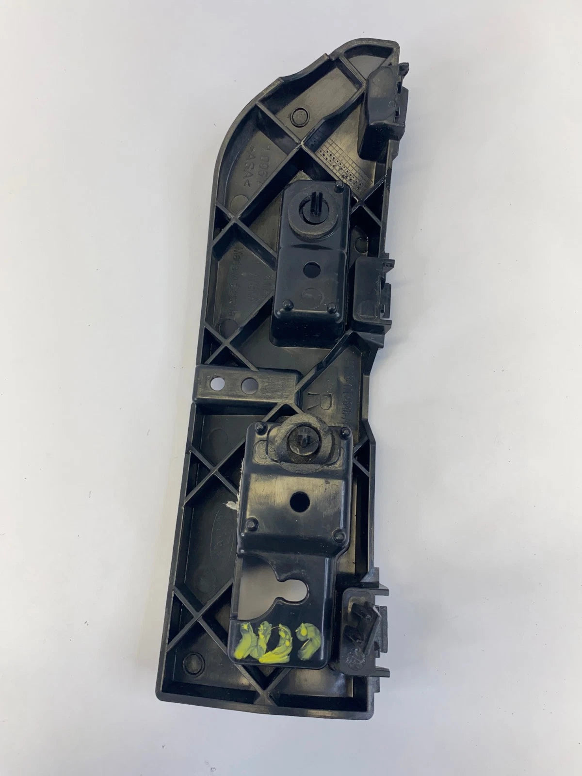 2015-2018 FORD EDGE REAR BUMPER MOUNTING OUTER SUPPORT BRACKET RIGHT OEM FACTORY