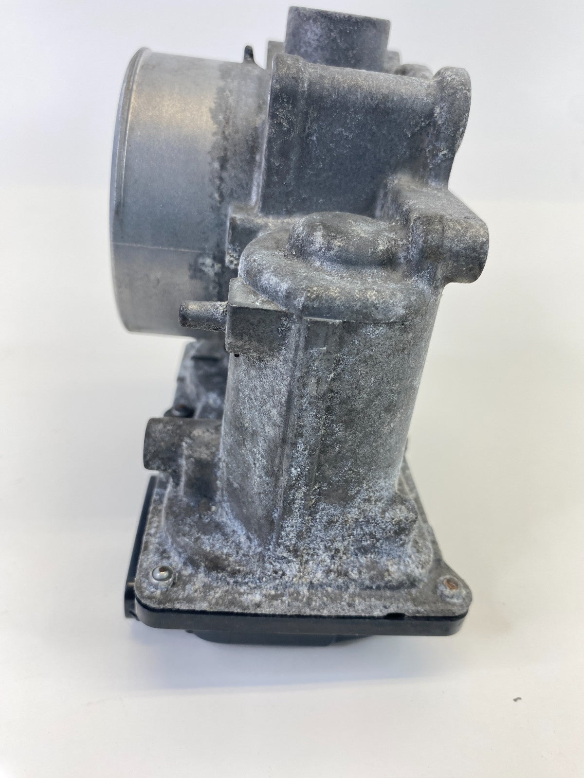 2012-2018 Mazda 3 2.0L L4 Throttle Body Throttle Valve Assy PE01-13-640B OEM