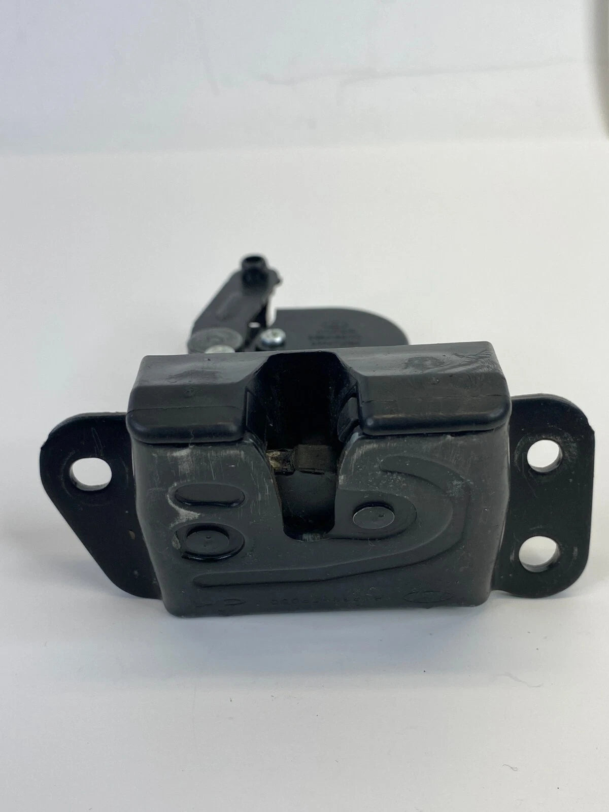 2007-2009 HYUNDAI SANTA FE RR TRUNK TAILGATE LOCK LATCH ACTUATOR OEM 812302B000