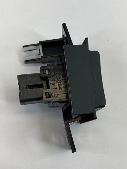 2005 2006 2007 INFINITI G35 COUPE WARNING LIGHT HAZARD BUTTON SWITCH OEM