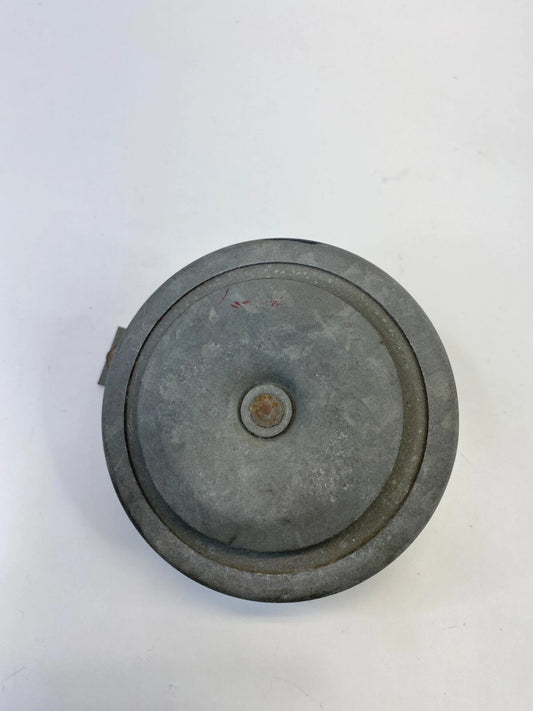 1999-2005 VOLKSWAGEN JETTA SEDAN ALARM SIREN HORN WITH BRACKET E67524 OEM