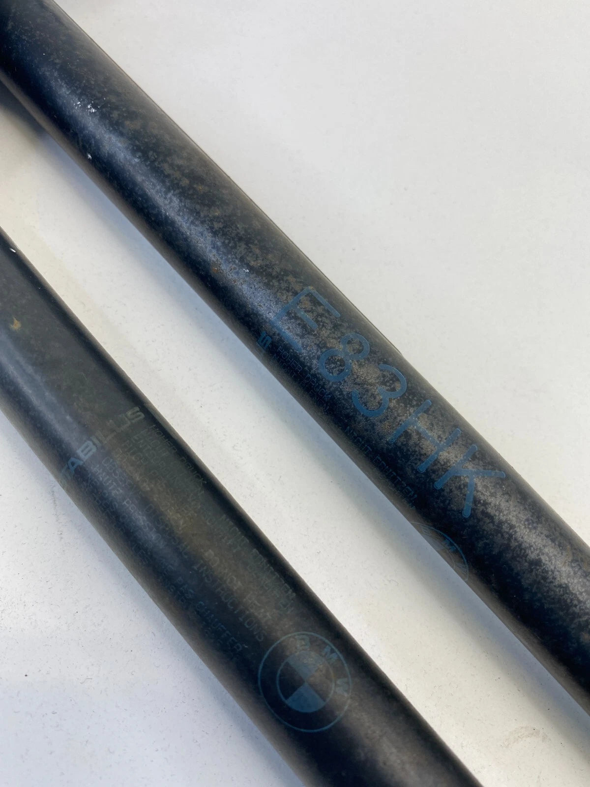 04-10 BMW X3 REAR TRUNK HATCH LIFT SUPPORT CYLINDER SHOCK STRUT SET 51243400379