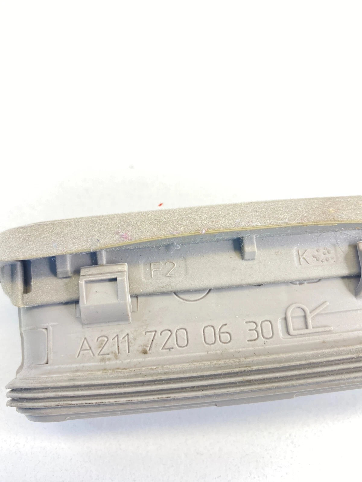 03-06 MERCEDES-BENZ E500 03-09 E320 E350 RIGHT DOOR VENT GRILLE FRAME 2117200630