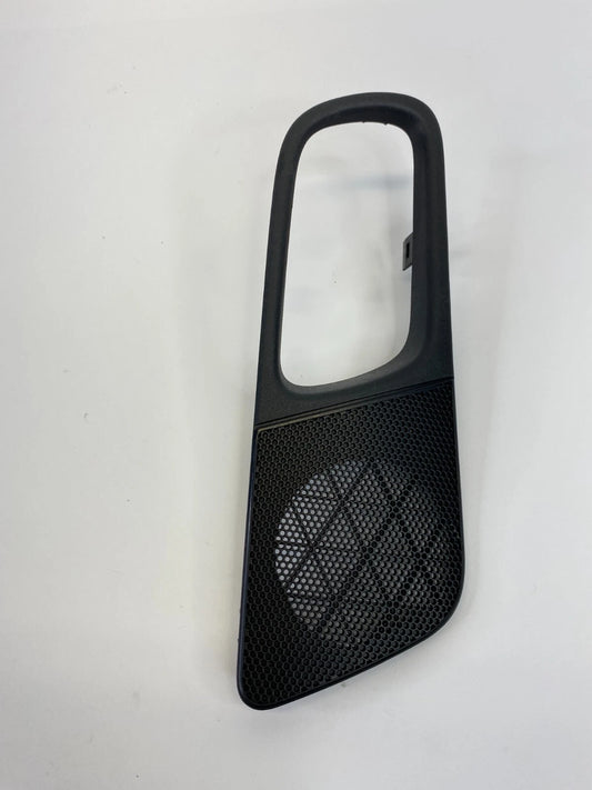 07 08 INFINITI G35 FRONT RIGHT SIDE INNER DOOR HANDLE SPEAKER COVER BEZEL OEM