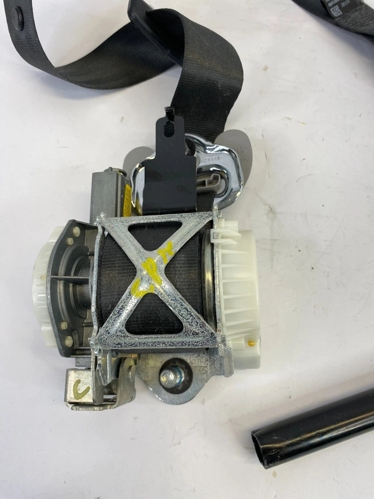 2011-2015 HYUNDAI SONATA HYBRID FRONT RIGHT SEAT BELT RETRACTOR OEM 888204R000RY