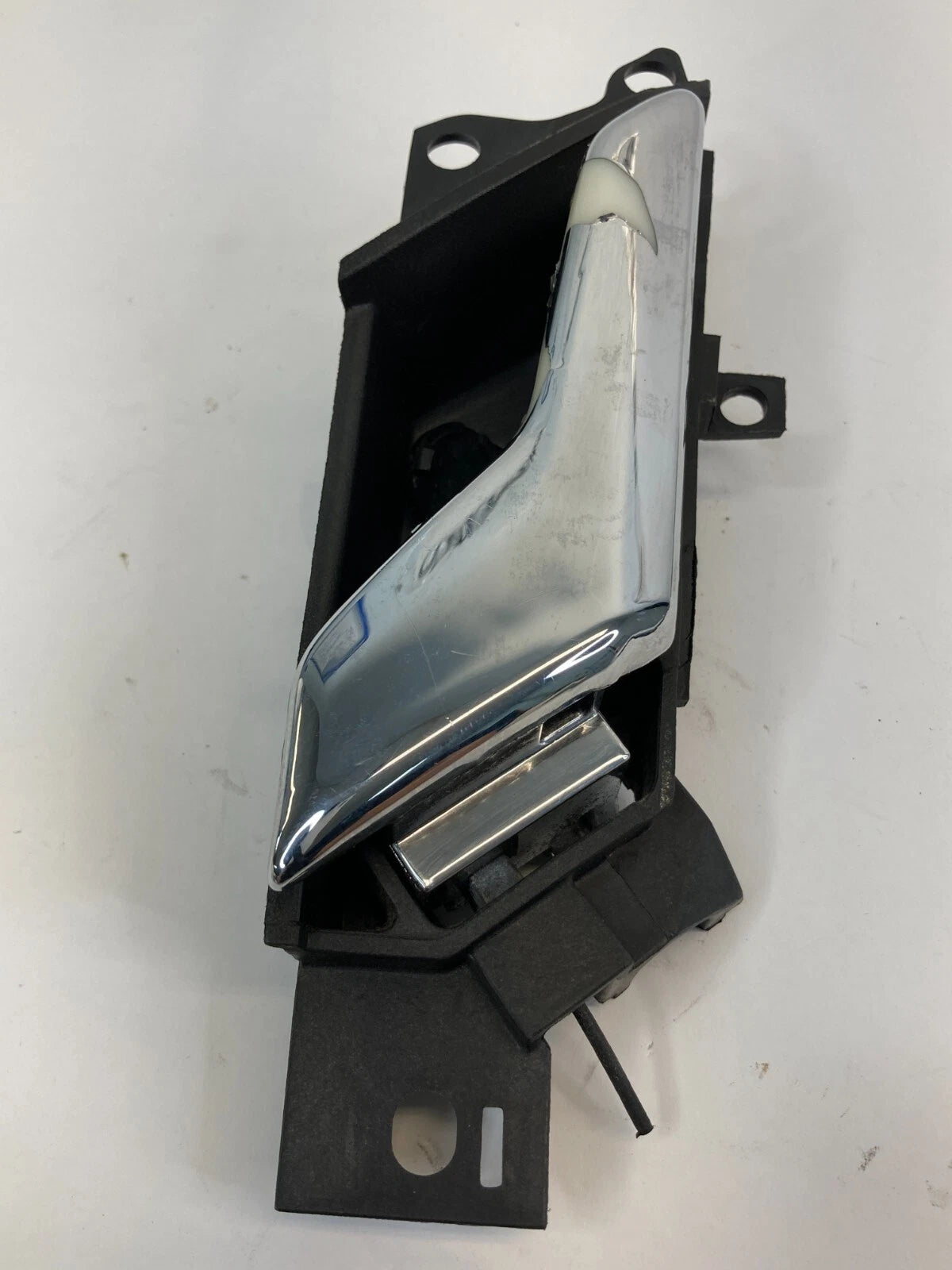 2008 2009 2010 SATURN VUE REAR LEFT SIDE INTERIOR INNER DOOR HANDLE ASSEMBLY OEM