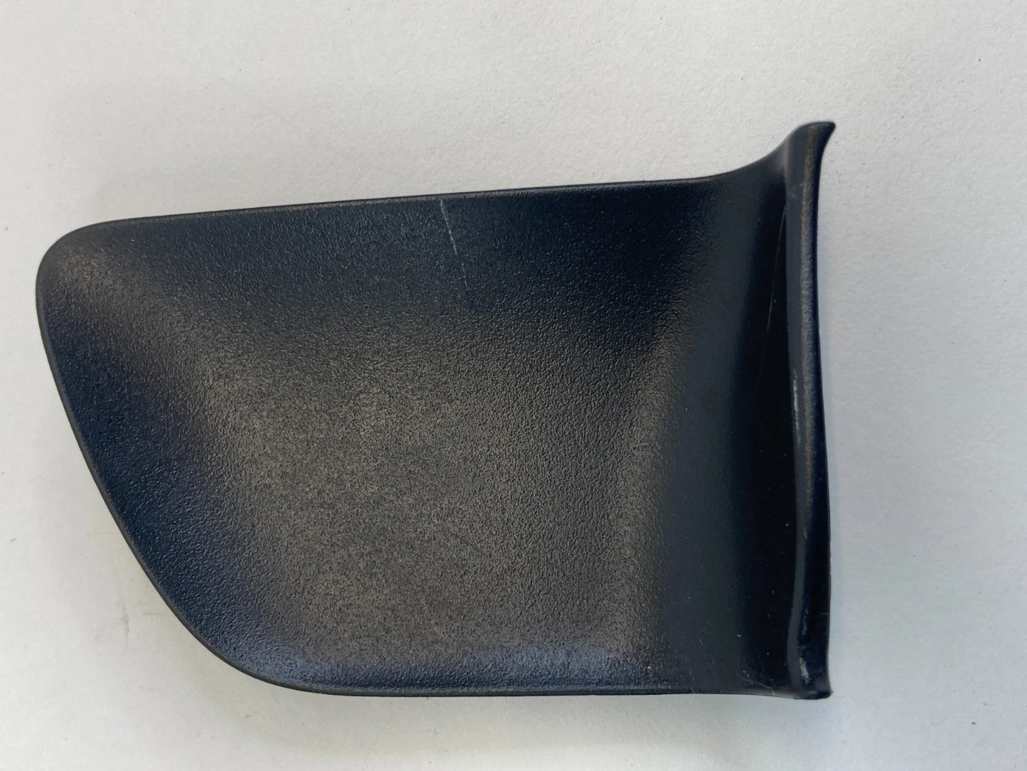 02 03 LEXUS ES300 FRONT RIGHT SIDE INNER DOOR HANDLE BEZEL PLUG CAP 69283-33020