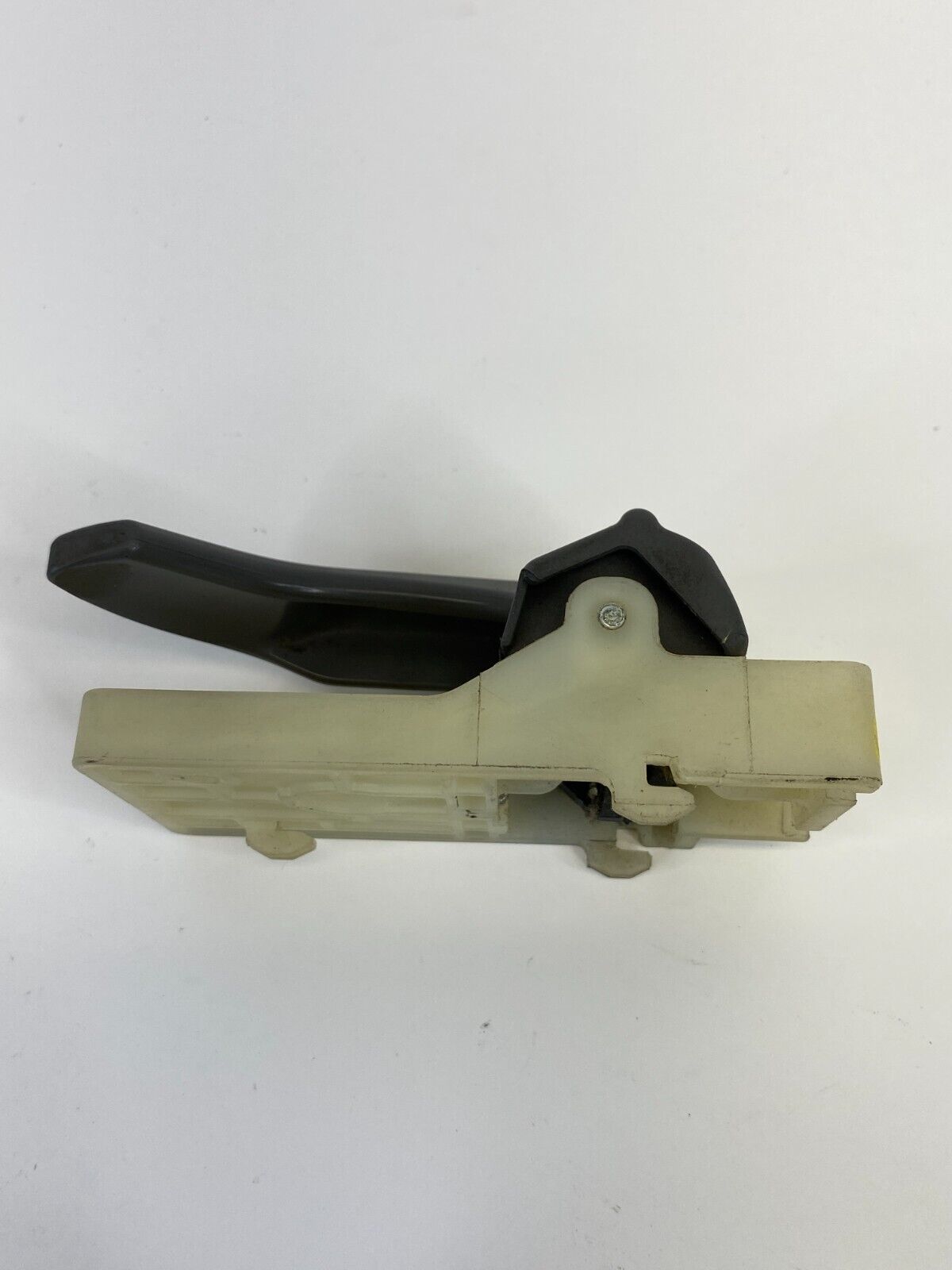2008 2009 Hyundai Tucson Front Left Driver Side Interior Inner Door Handle OEM
