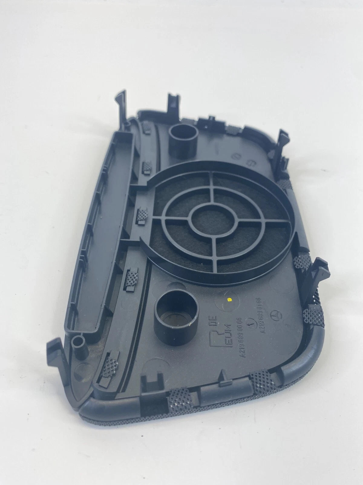 2006 MERCEDES-BENZ CLS500 FRONT DASH SPEAKER COVER GRILLE A219-689-00-66 OEM