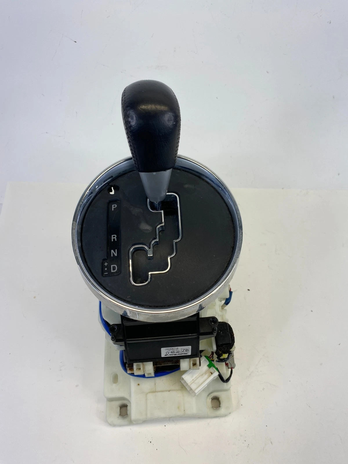 2011-2017 Outlander Sport Automatic Transmission Gear Shifter Selector 2400A118