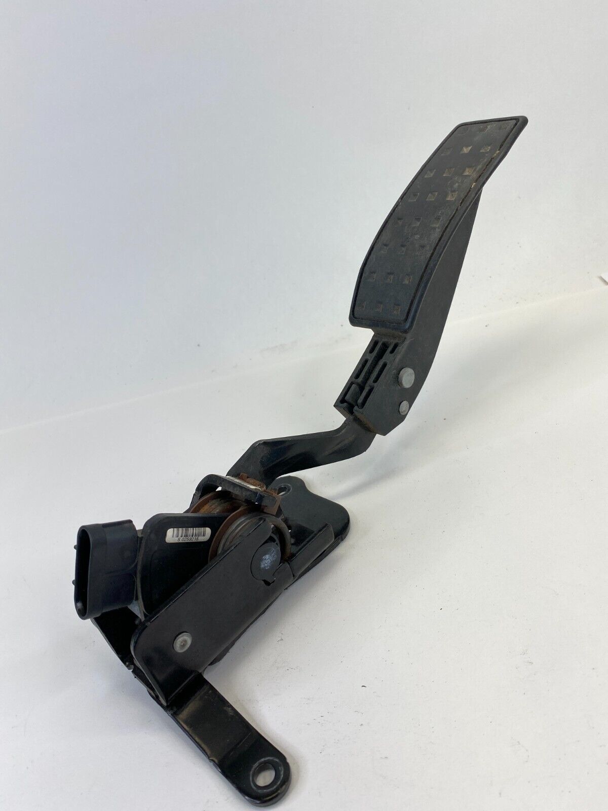 2004 2005 2006 Cadillac SRX Base 3.6L Accelerator Gas Pedal w Sensor OEM