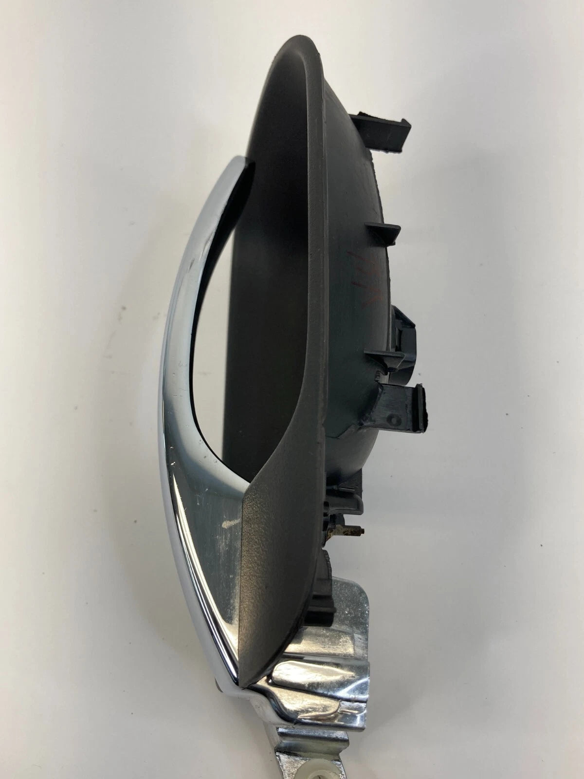 2005-2007 CHRYSLER 300 REAR RIGHT BACK SIDE DOOR INNER DOOR HANDLE 1070402 OEM