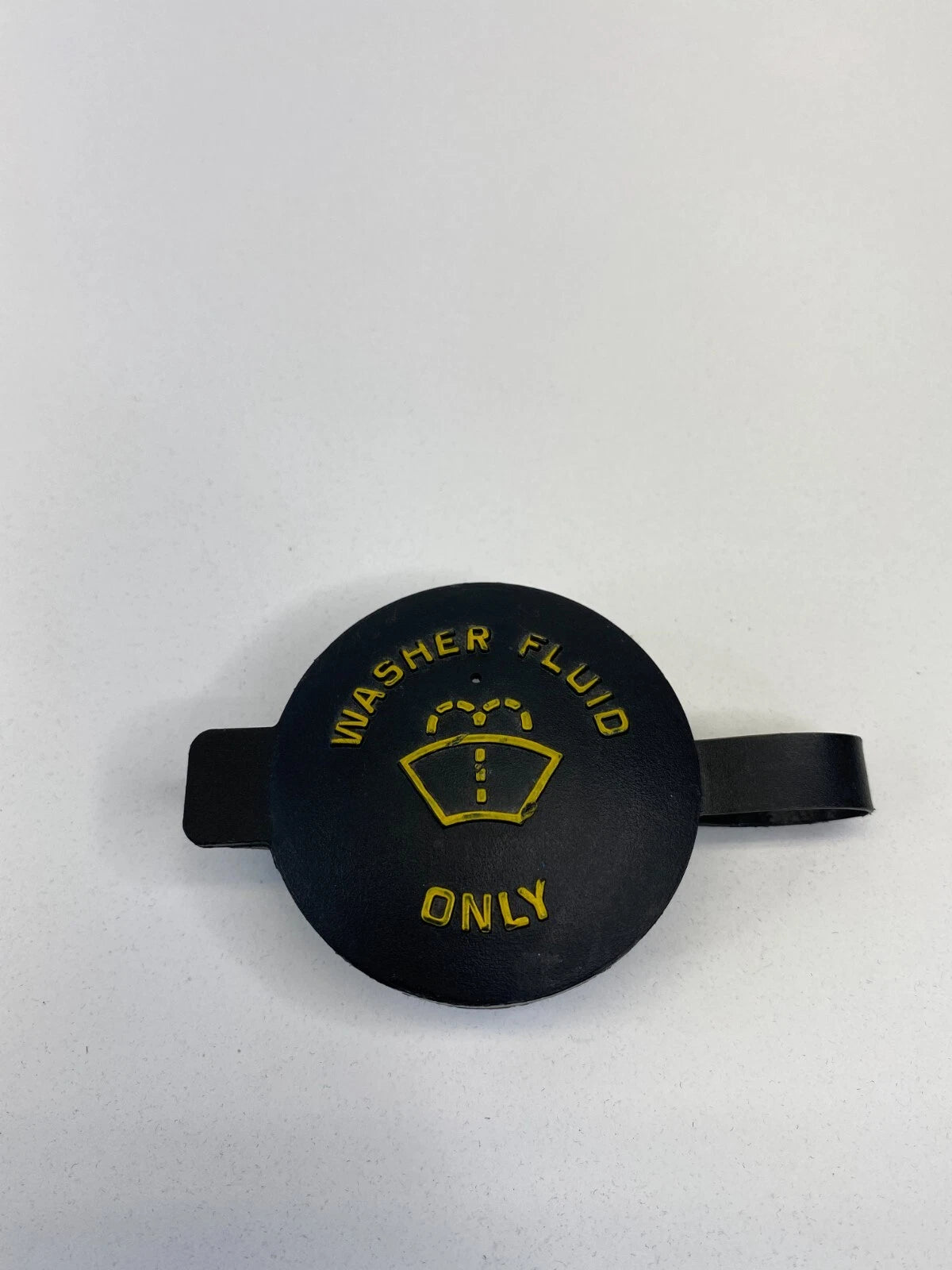 05-09 FORD MUSTANG 07-17 EXPEDITION WINDSHIELD WIPER FLUID RESERVOIR CAP COVER