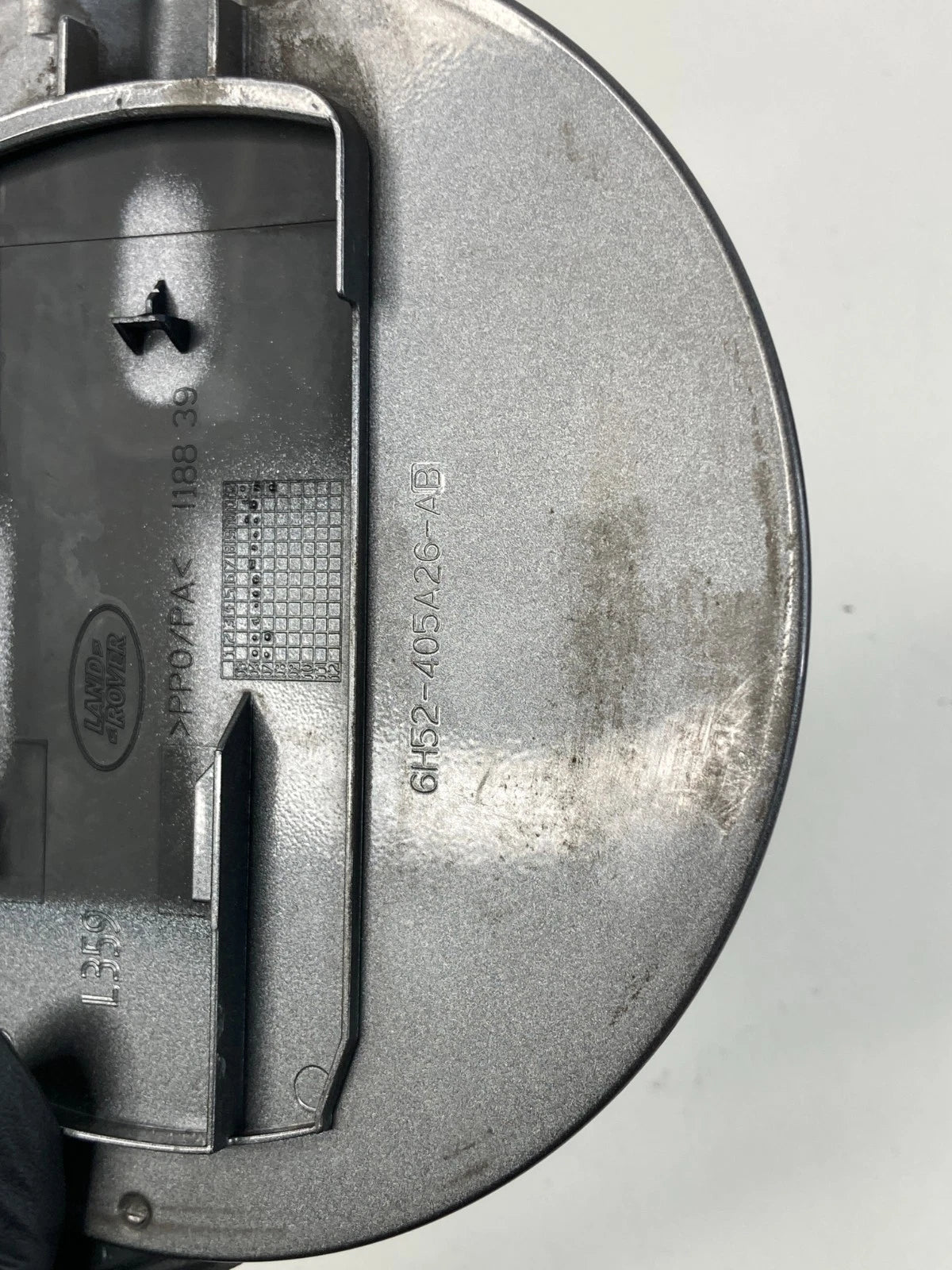 2008-2015 LAND ROVER LR2 FUEL FILLER DOOR GAS LID COVER 6H52-405A26-AB OEM
