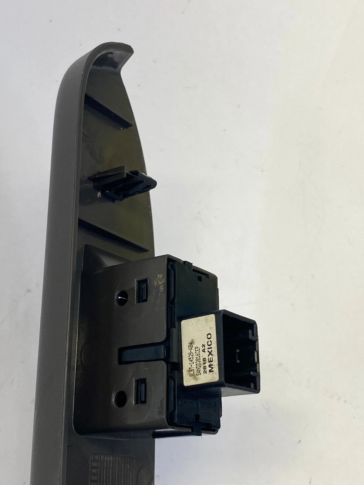 2008-2012 FORD ESCAPE POWER WINDOW SWITCH COVERS REAR LEFT OEM 8L84-78274B09-AHW