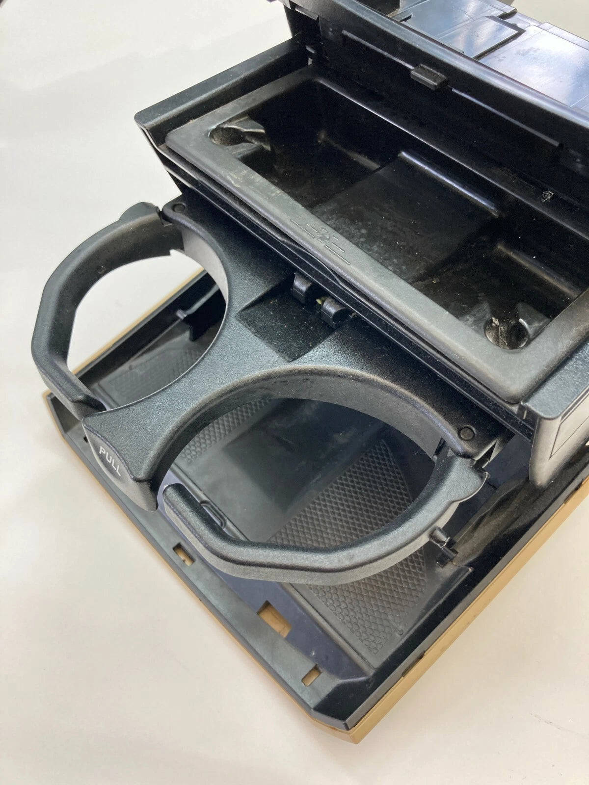 2006-2009 MERCEDES-BENZ R350 REAR CENTER CONSOLE CUP HOLDER ASSY A2516803814 OEM