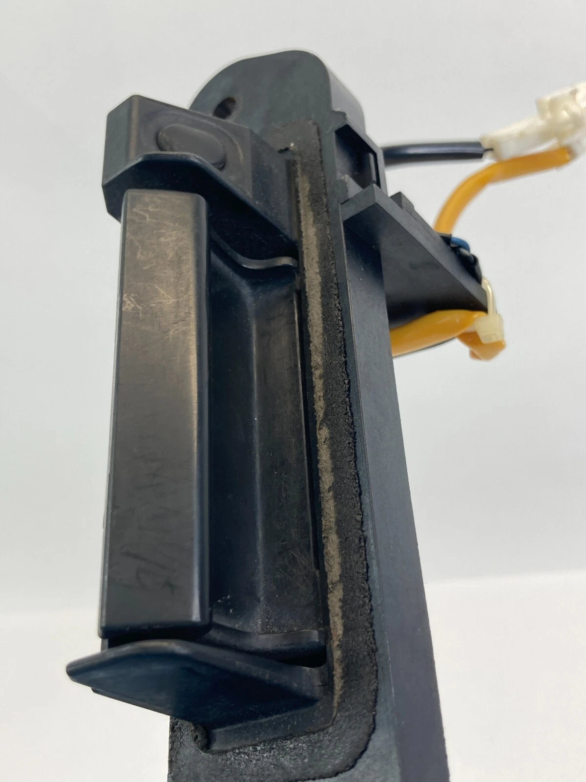2008 2009 2010 MITSUBISHI OUTLANDER REAR LIFTGATE TAILGATE TRUNK HANDLE OUTSIDE