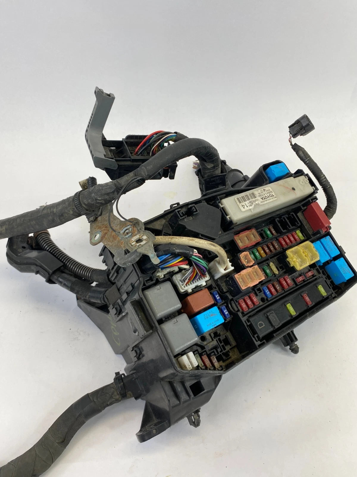 2011-2015 TOYOTA PRIUS ENGINE INTEGRATION RELAY FUSE BOX BLOCK OEM 82641-47090