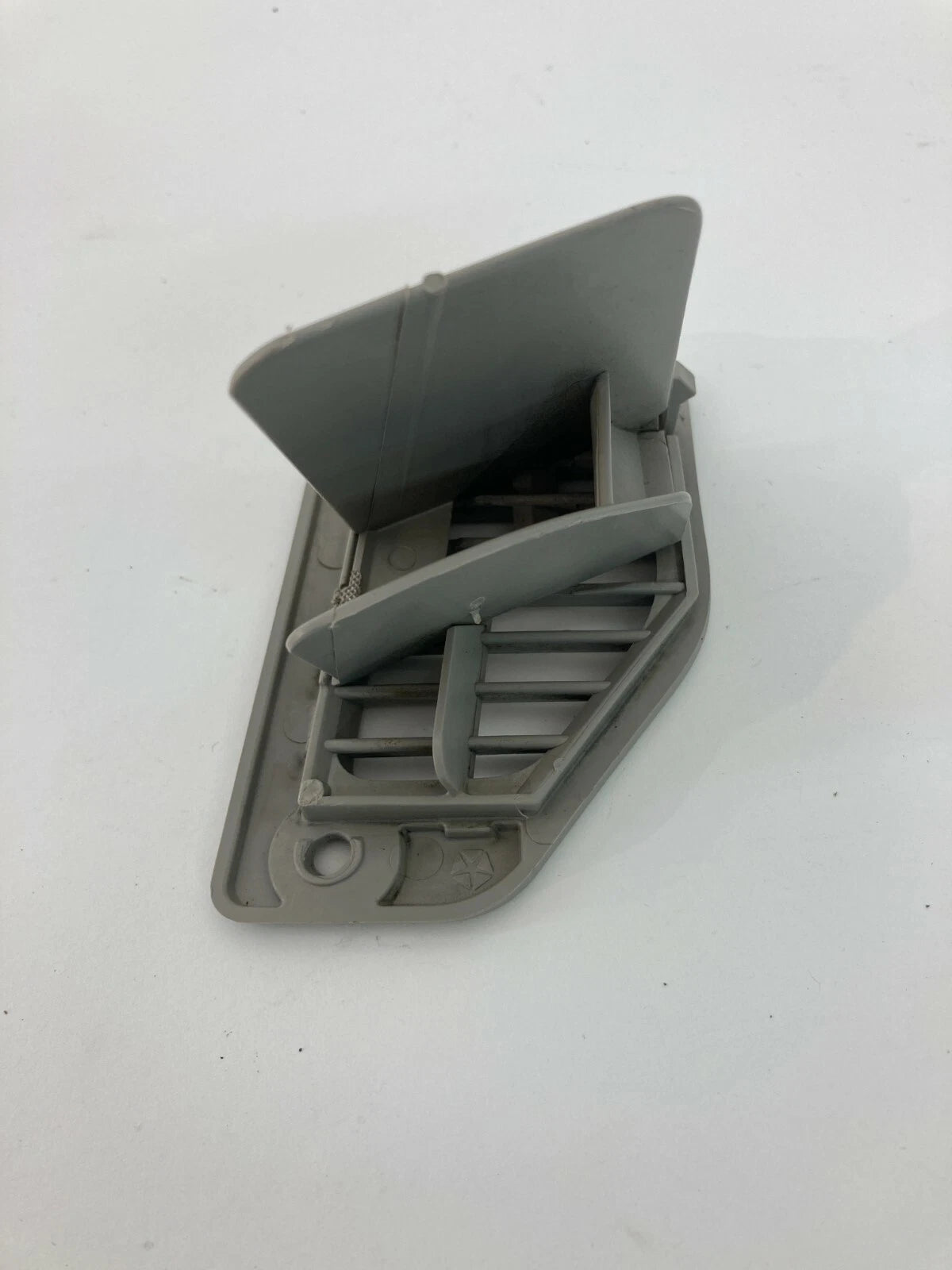 2011-2020 DODGE GRAND CARAVAN FRONT RIGHT PASSENGER LOWER DASH AIR VENT GRILL