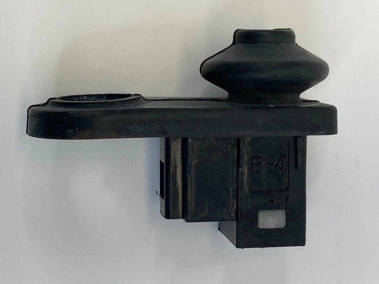 2001-2006 HYUNDAI ELANTRA REAR RIGHT DOOR JAMB AJAR LIGHT CONTROL SWITCH OEM