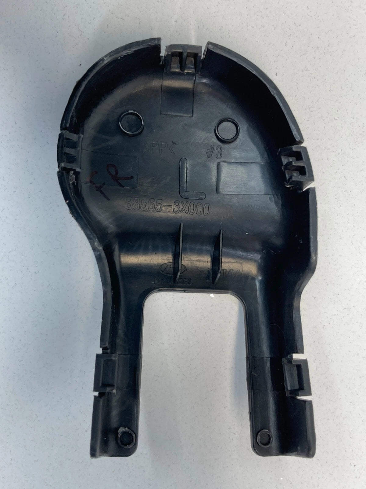 2011-2016 HYUNDAI ELANTRA FRONT RIGHT SIDE TRACK END COVER TRIM 88565-3X000 OEM