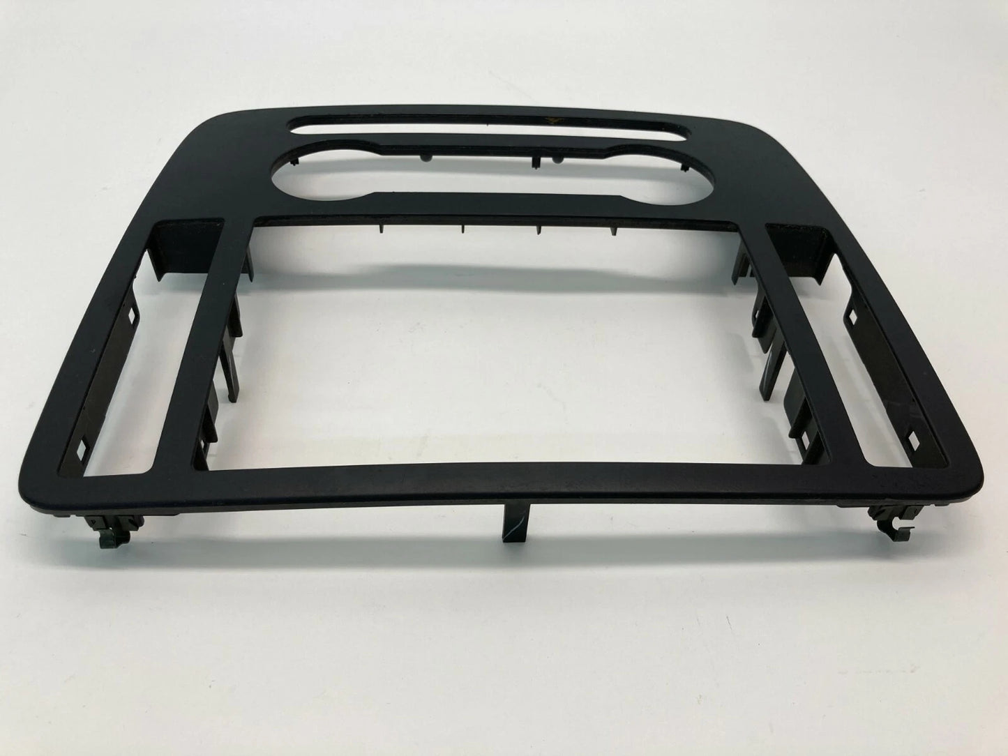 2004-2007 FORD FREESTAR DASH RADIO CLIMATE CONTROL BEZEL TRIM 3F23-1704608-B