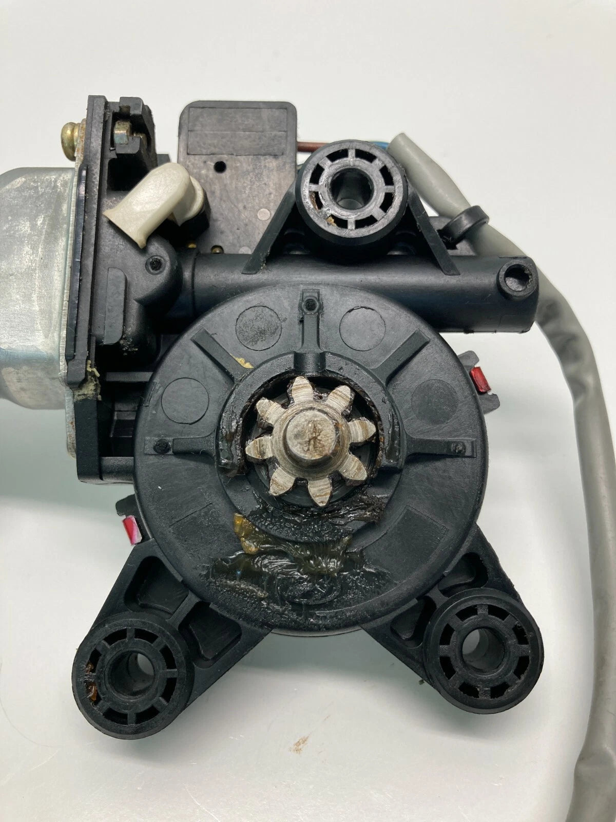 01 02 03 04 05 06 HYUNDAI SANTA FE REAR RIGTH DOOR WINDOW MOTOR 98820-26200 OEM
