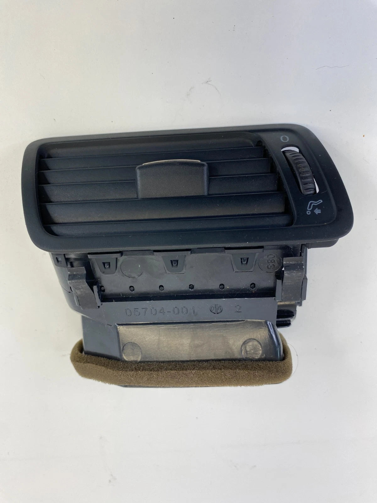 2009-2011 Volkswagen CC Front Right Side Outer Dash Air Vent Grille 3C1-819-702