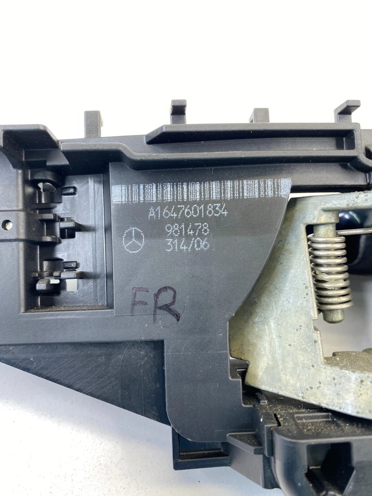 06-11 MERCEDES ML350 FRONT RIGHT PASSENGER EXTERIOR DOOR HANDLE A1647601834