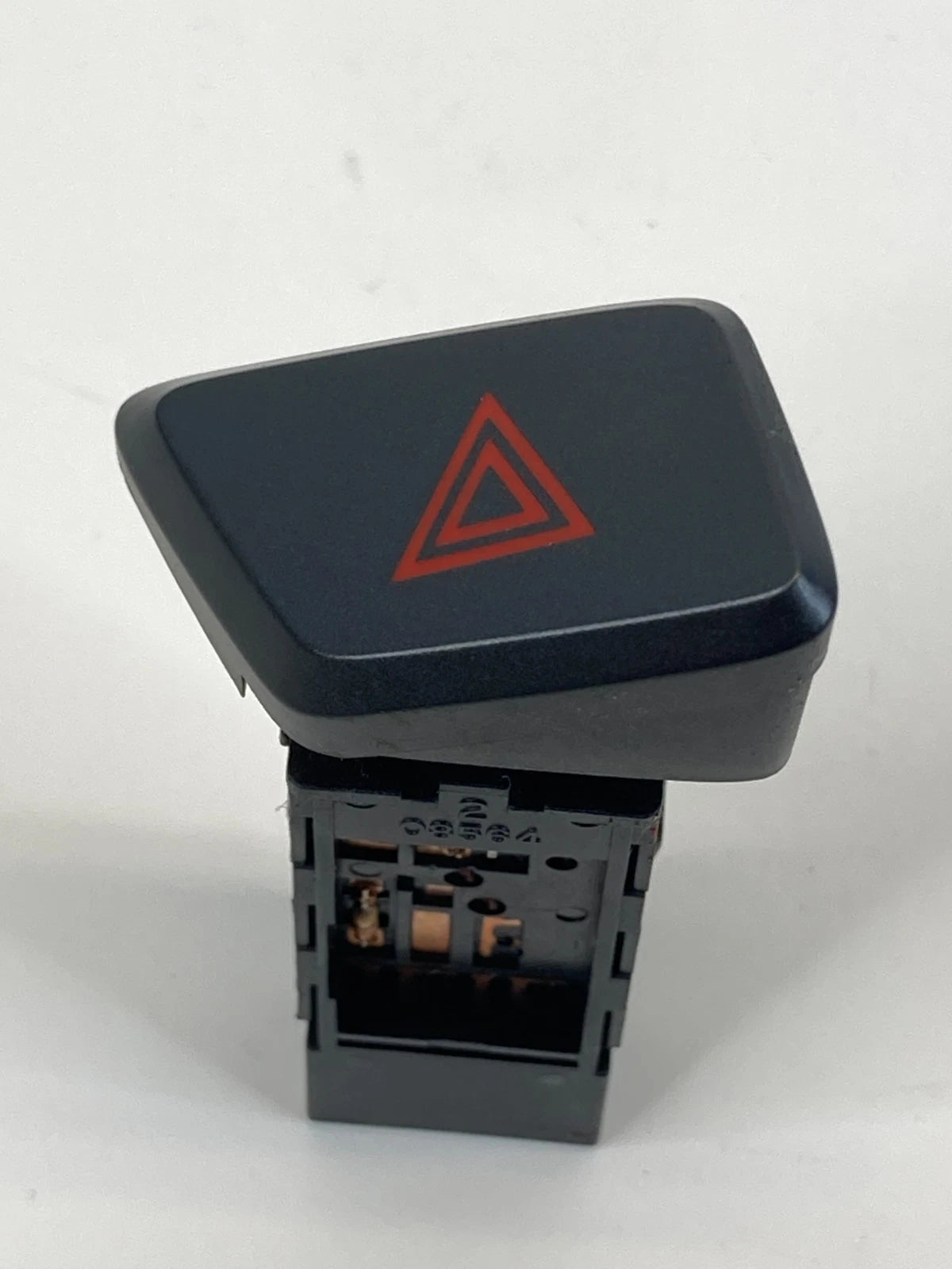 2011-2014 HYUNDAI SONATA DASH EMERGENCY HAZARD WARNING CONTROL SWITCH 202009278