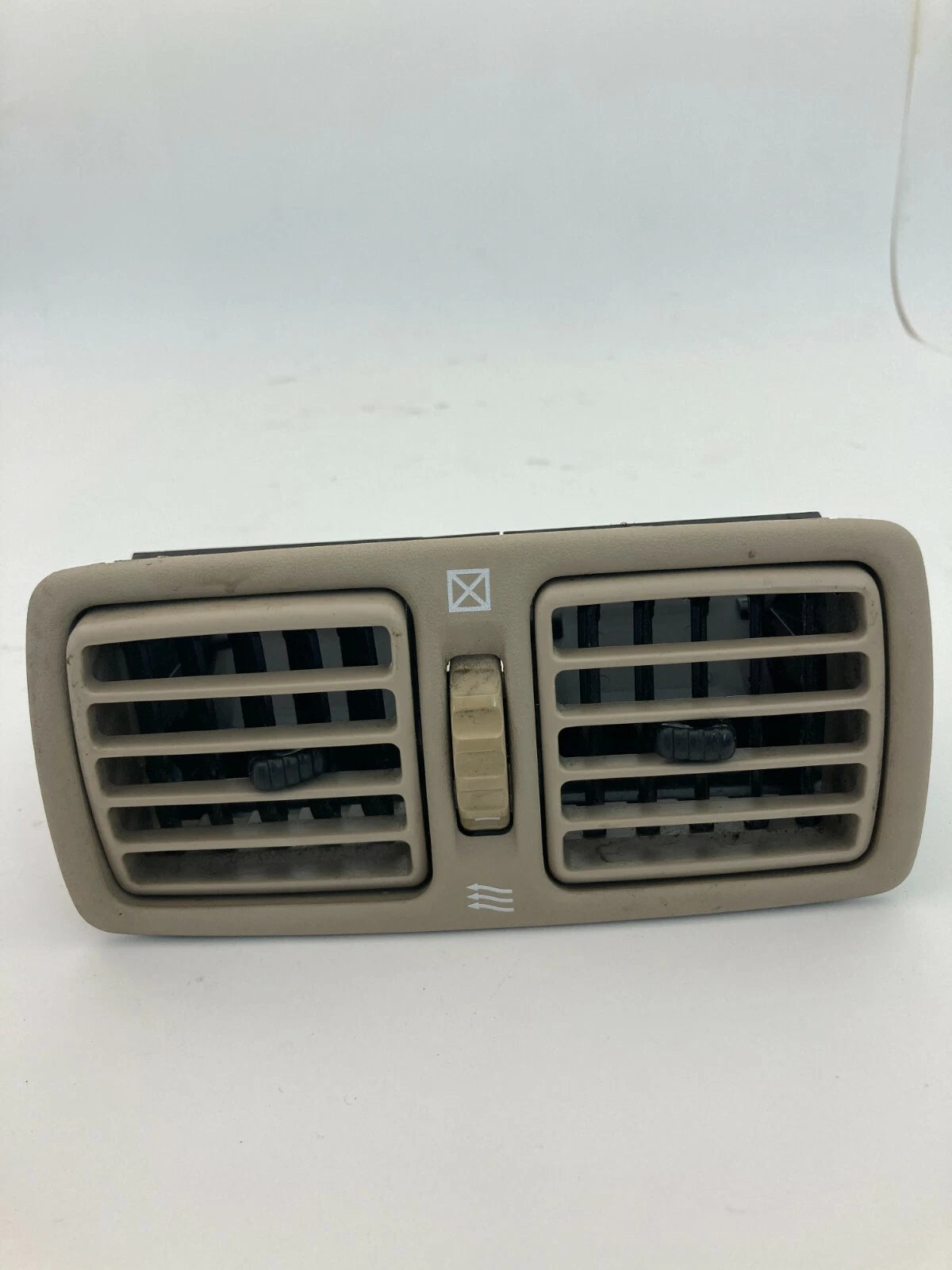 1998-2005 LEXUS GS300 01-05 GS430 REAR CENTER CONSOLE AC AIR VENT GRILL DUCT OEM